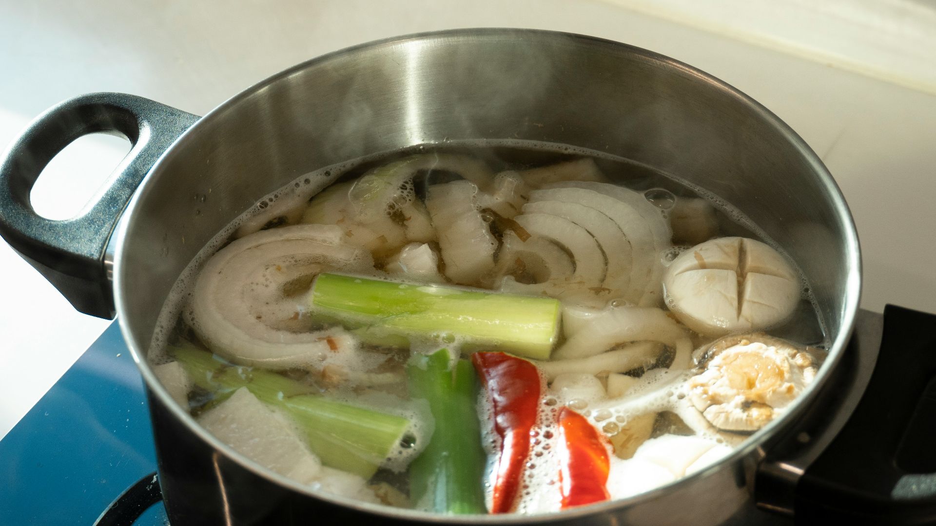 2. Boire un peu de bouillon