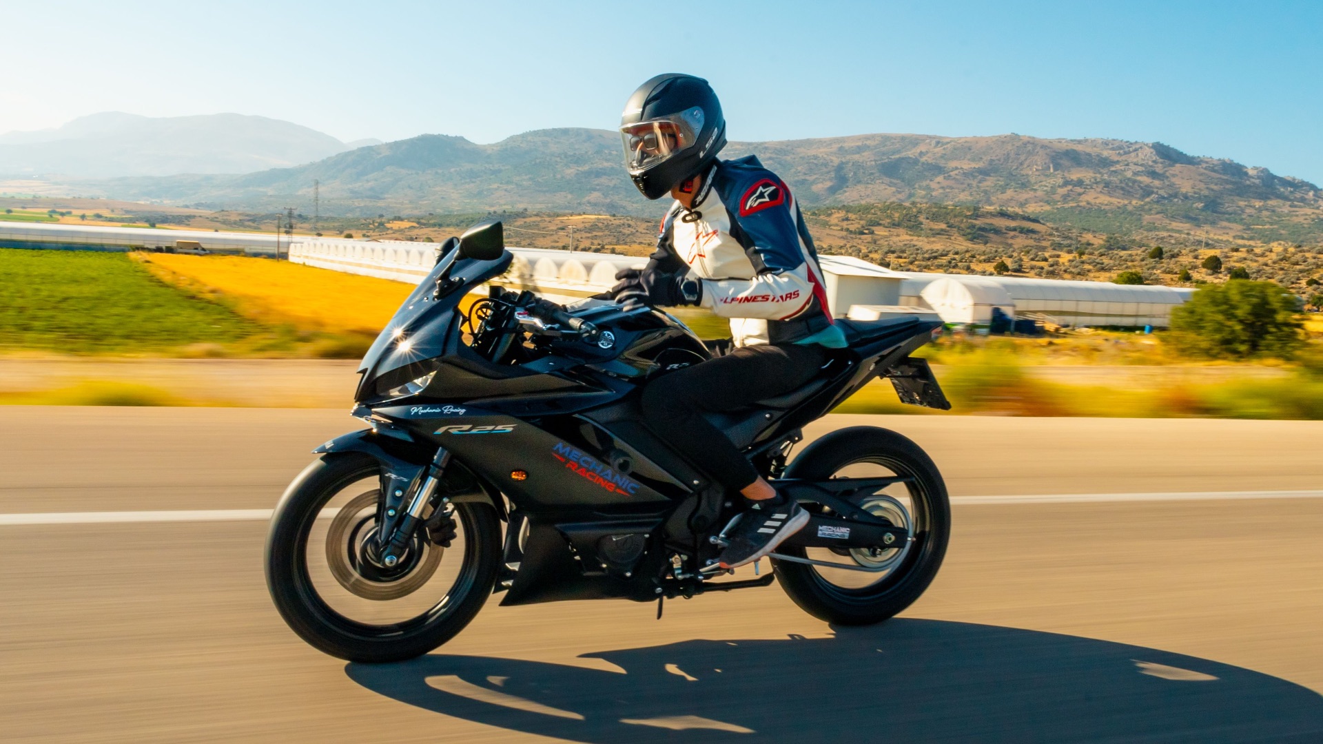 10 raisons pour lesquelles les motos sont en réalité plus sûres que les voitures… et 10 raisons pour lesquelles elles sont bien plus dangereuses