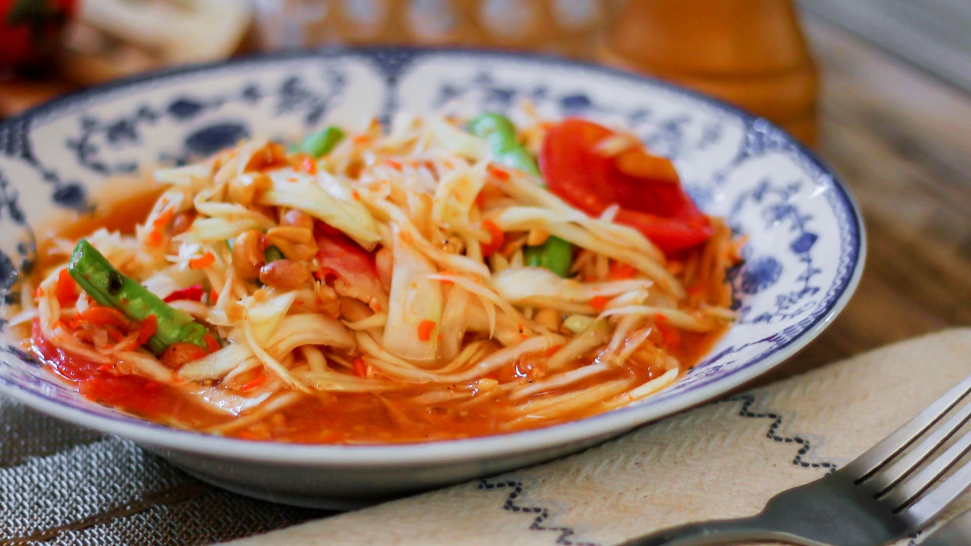 3. Som Tam : la salade rafraîchissante à la papaye verte