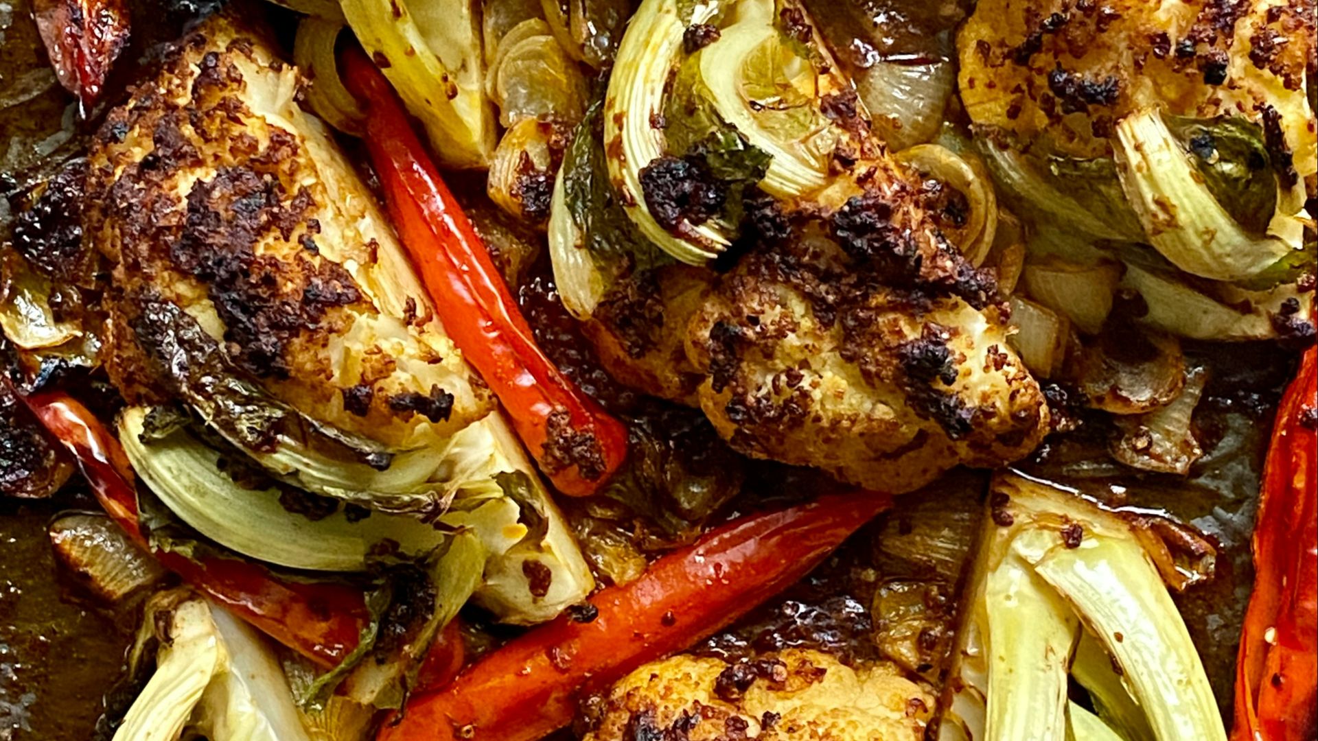 20. Poulet au gingembre et au curcuma avec des légumes, à la mijoteuse