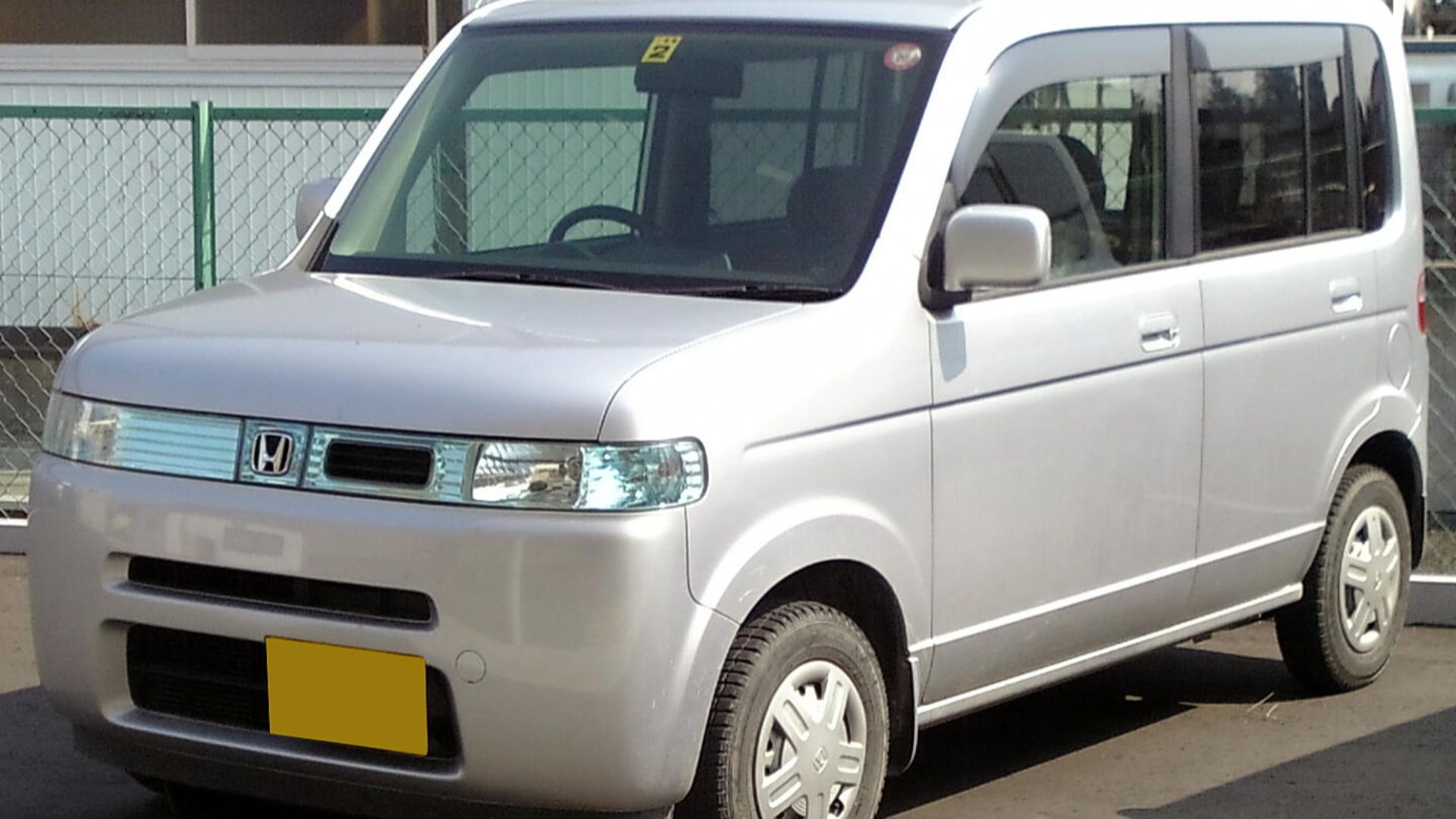 6. Honda, c'est…