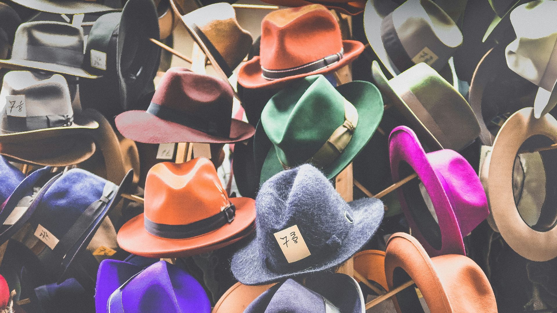 9. Des chapeaux à l'équilibre subtil