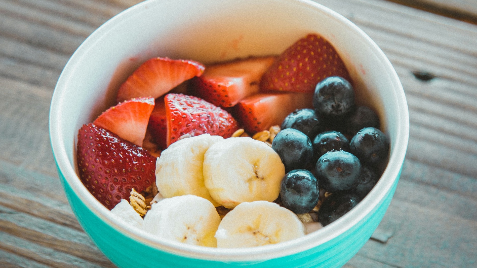 9. Un bol de baies ou de fruits frais