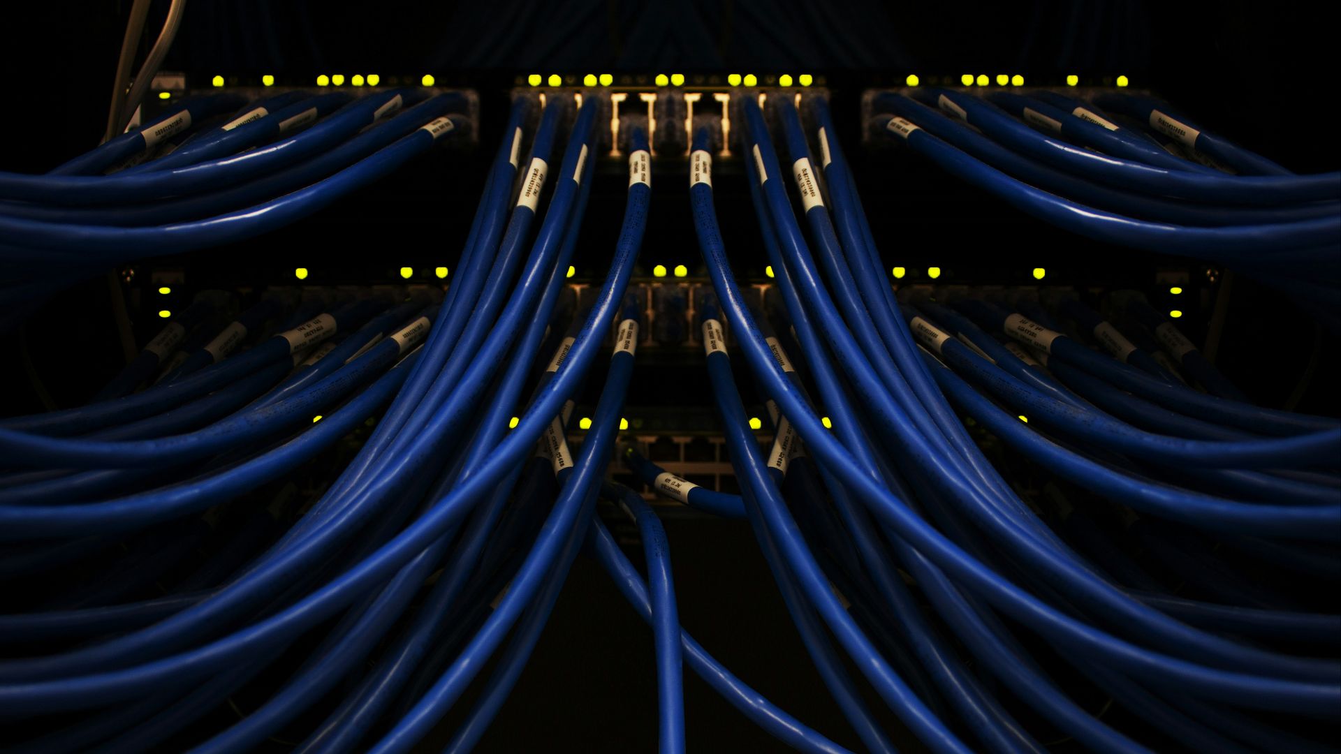 10. Câbles à fibres optiques