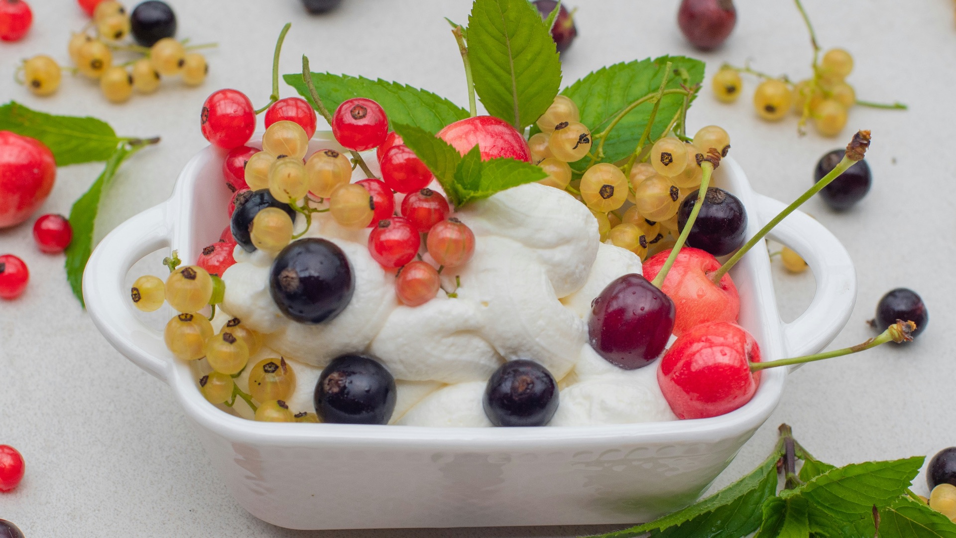 5. Salade de raisins garnie de fromage frais