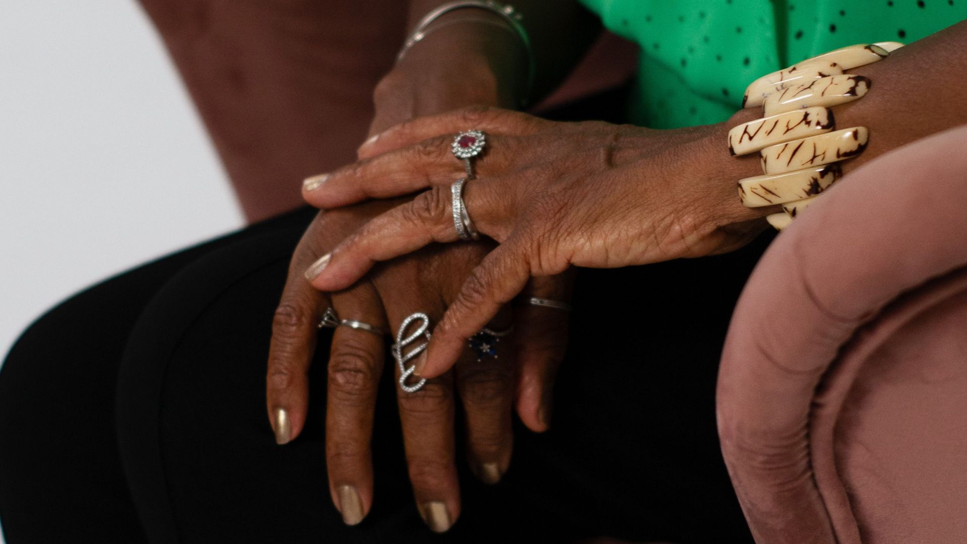 10. Une bague originale et légère