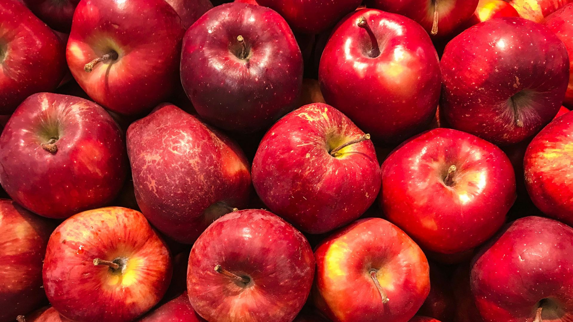 12. Des breloques en forme de pomme contre la fièvre tertiaire