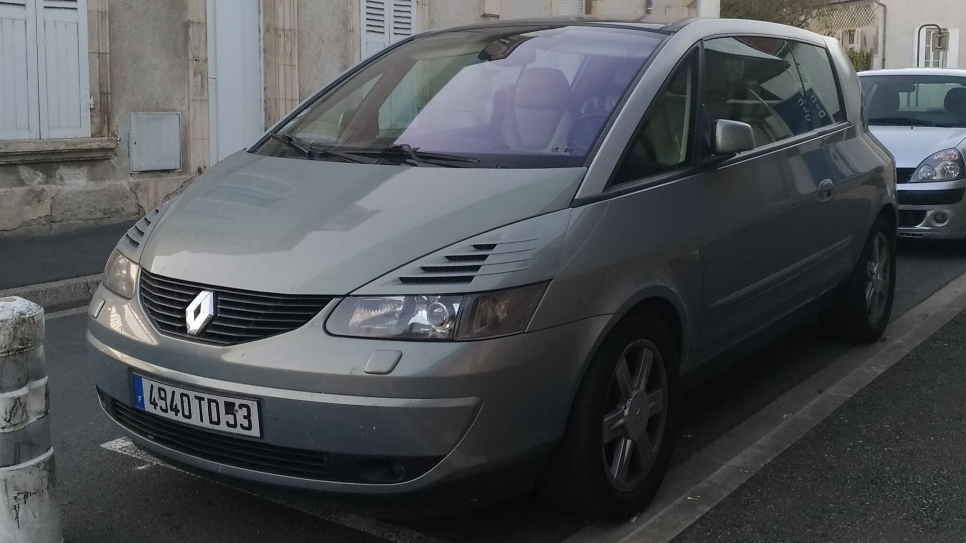 10. Renault Avantime