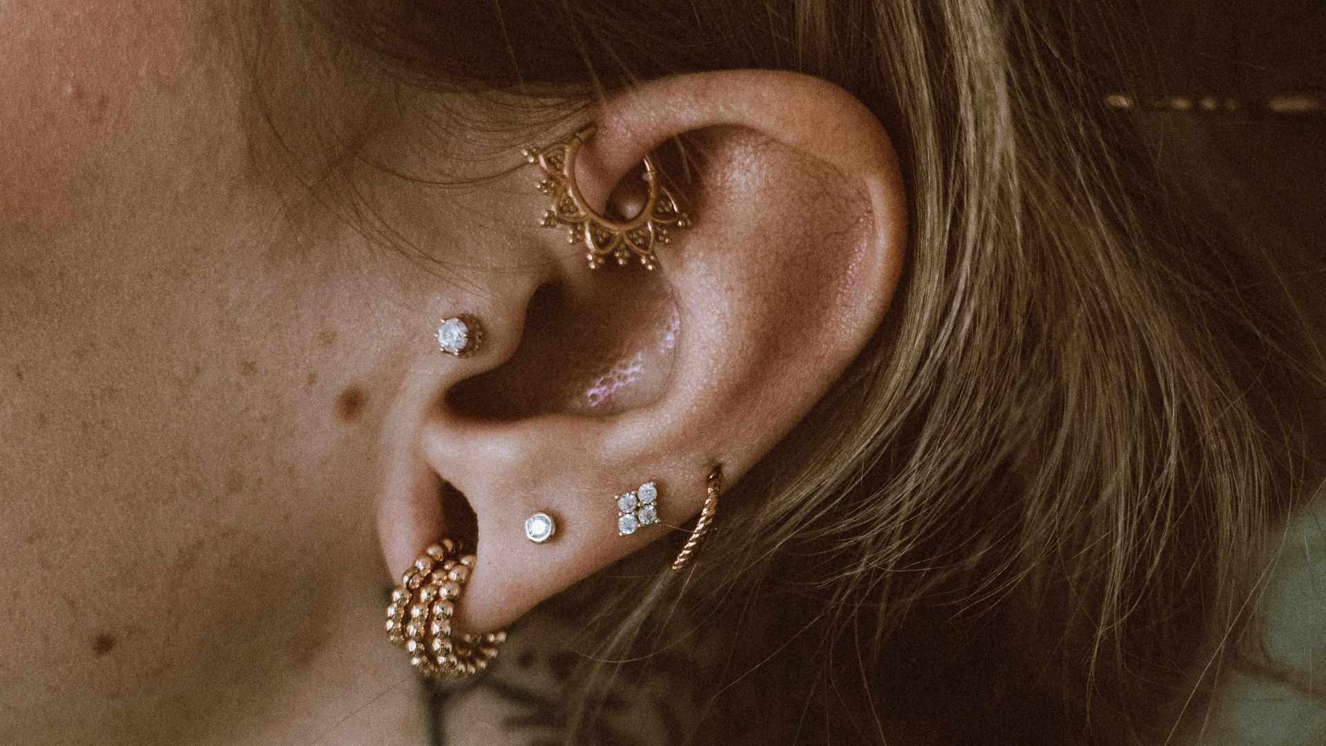 3. Piercings « Stacked Lobe »