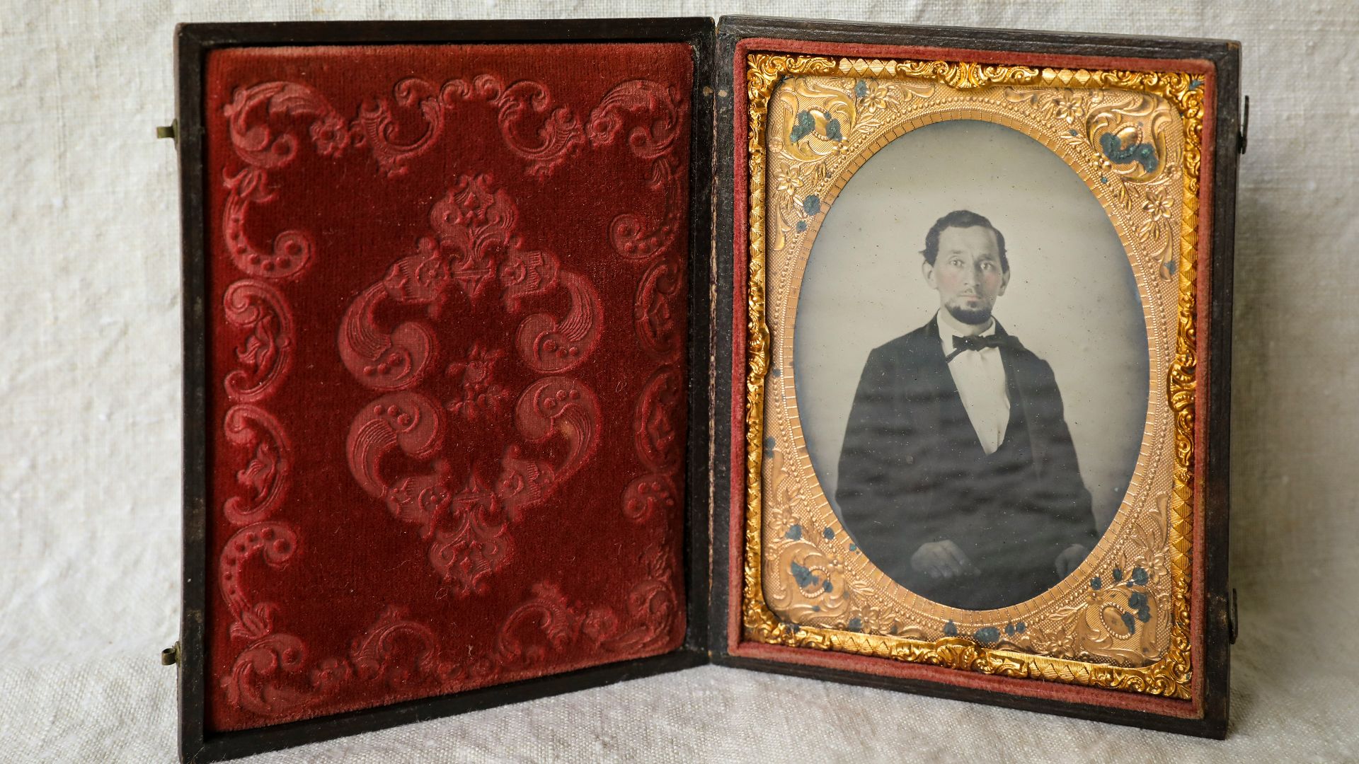 19. Un album photo victorien trouvé dans un vide-grenier du Maryland