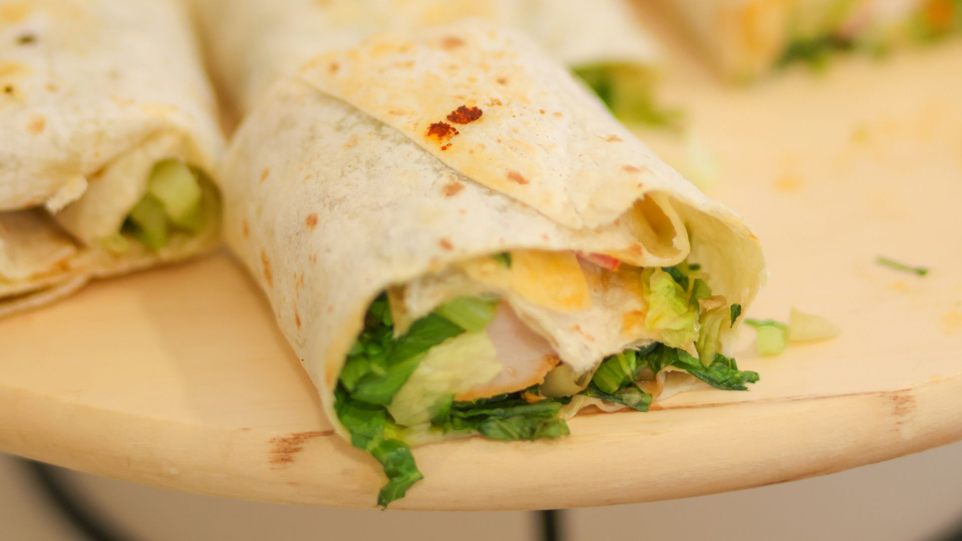 4. Wraps au houmous et aux légumes