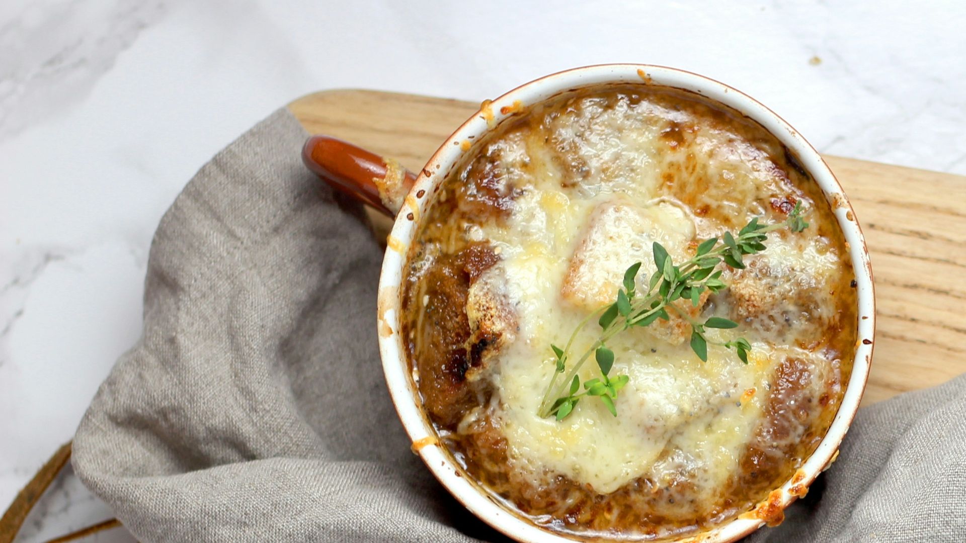 3. Soupe à l'oignon française