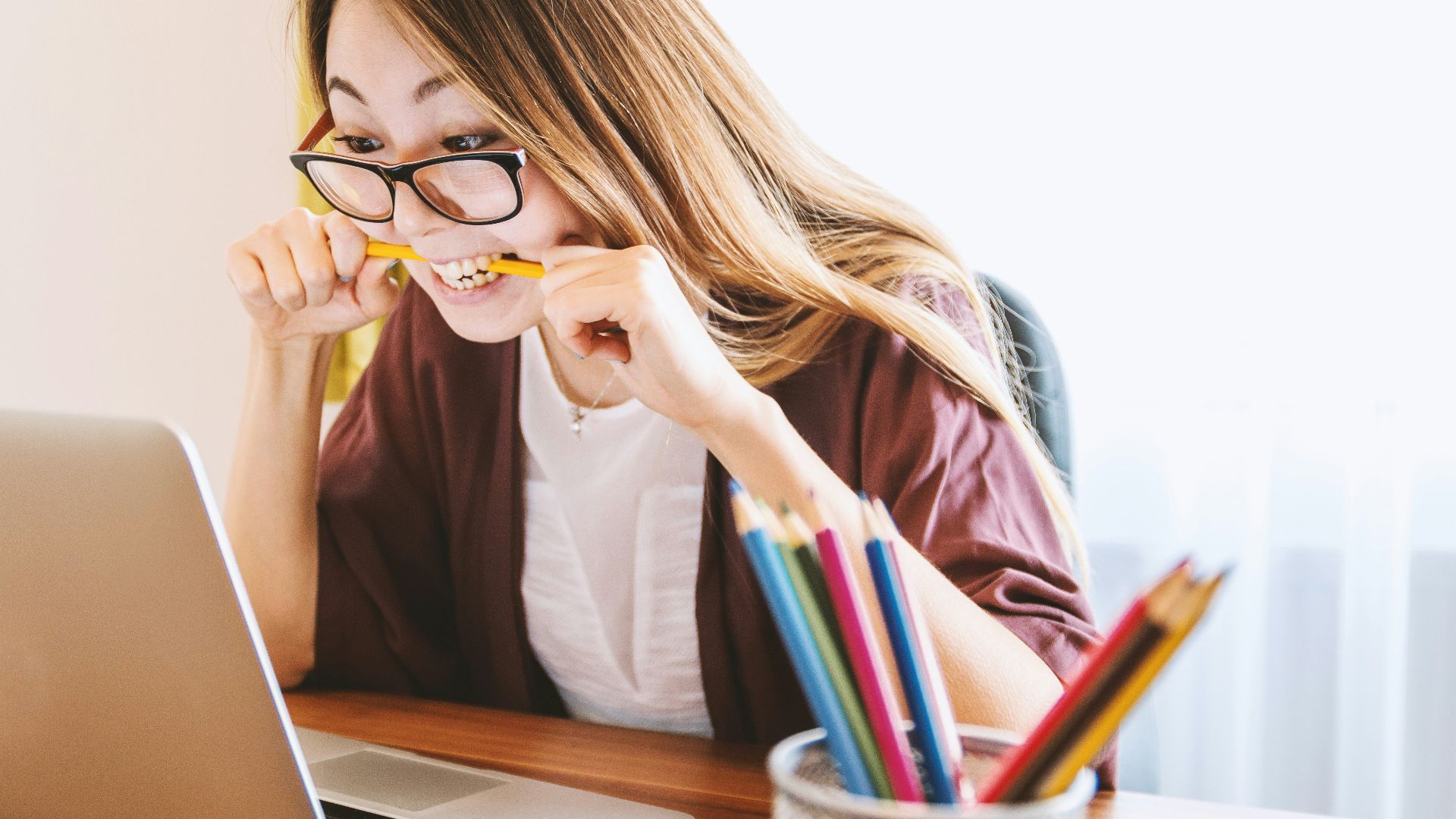 6. Les petits bruits te font sursauter