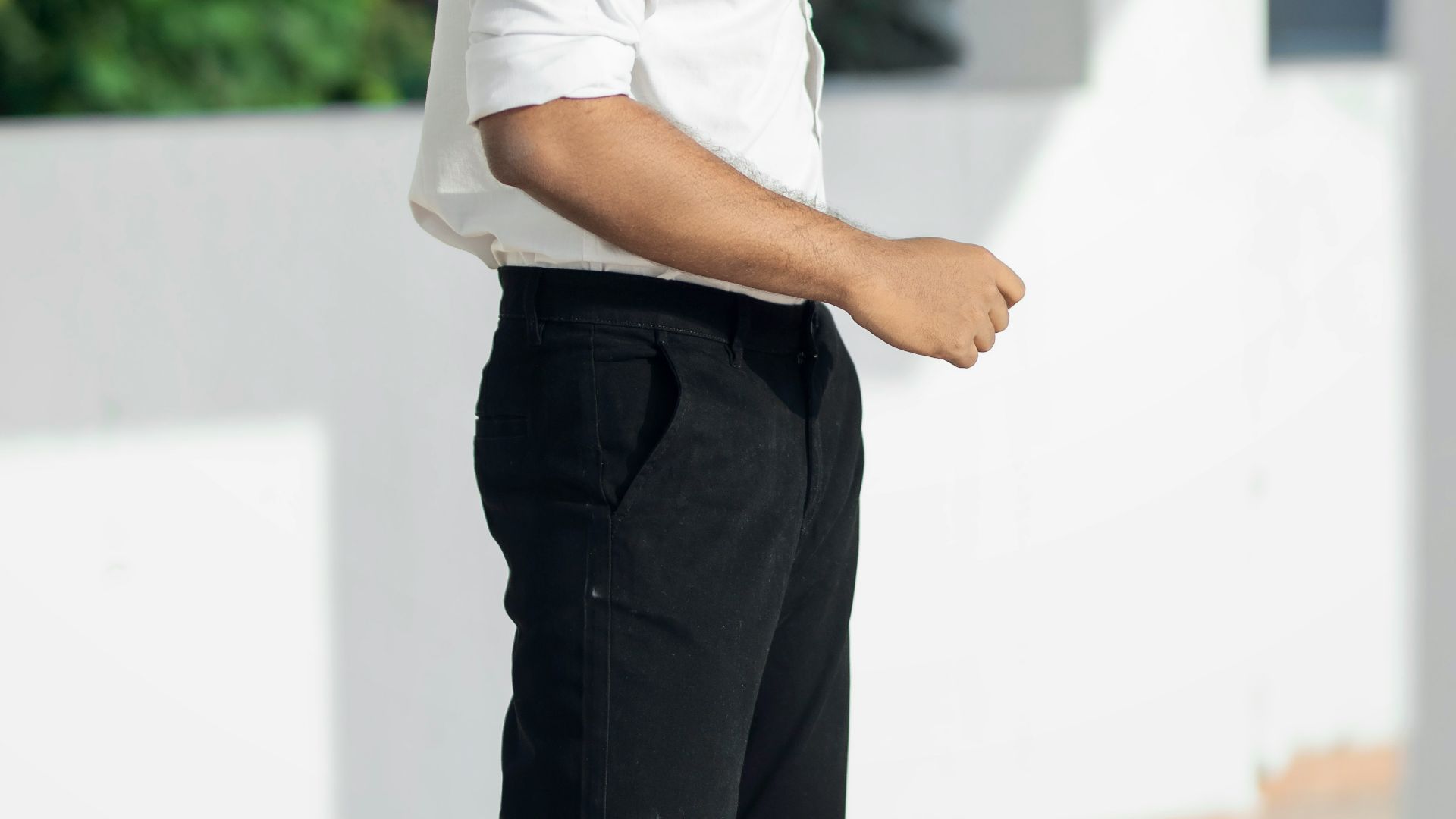 2. Pull à mailles torsadées et pantalon chino