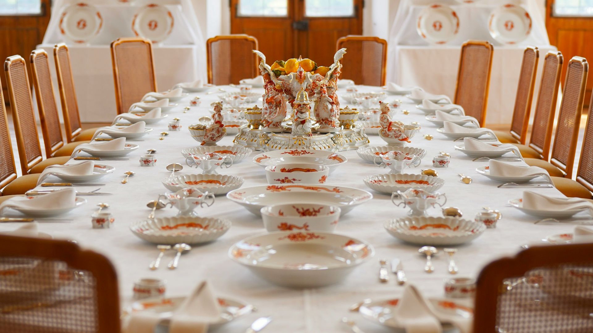 19. Tables de dîner