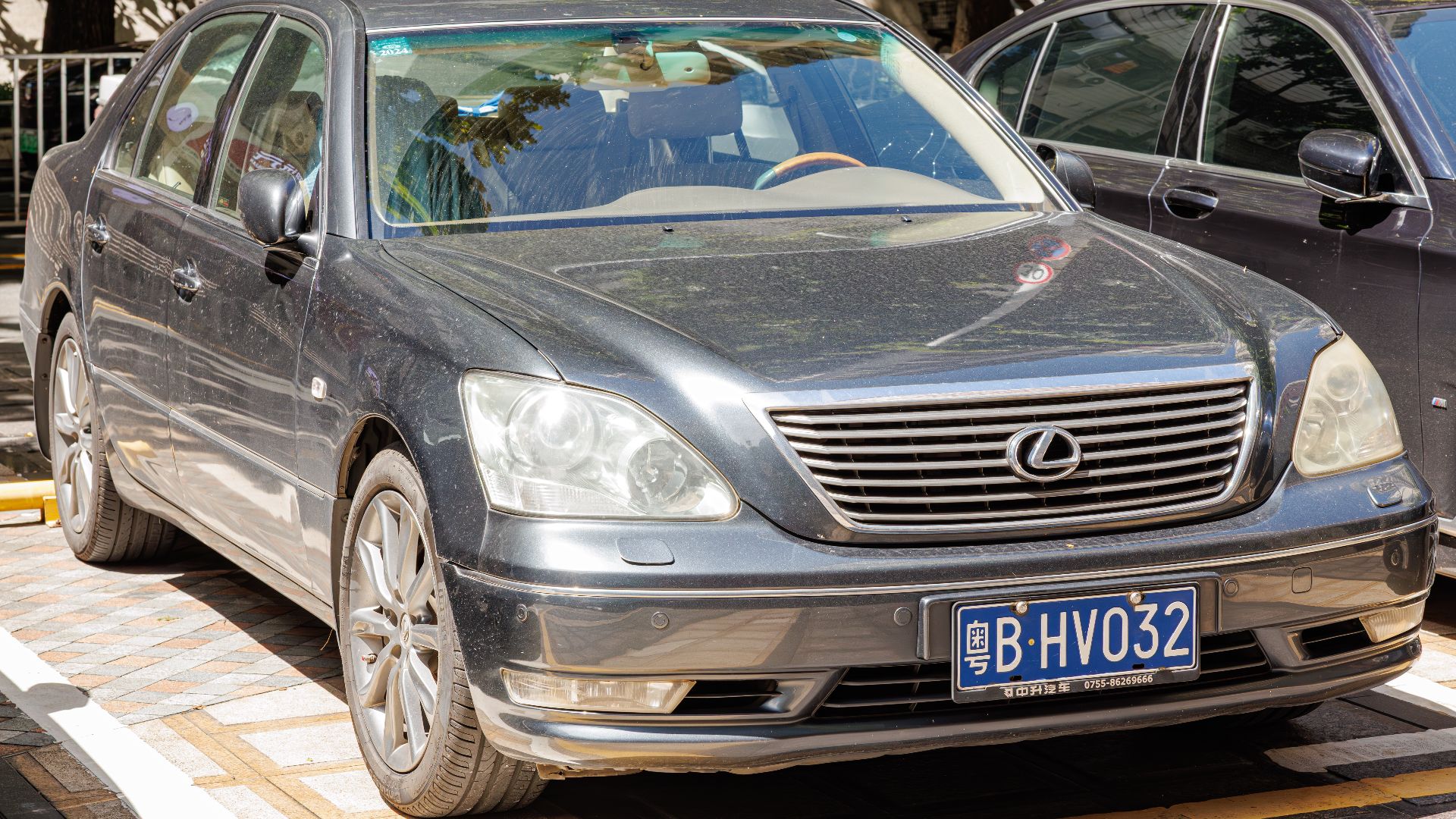 1. Lexus LS 430 (2001-2006)