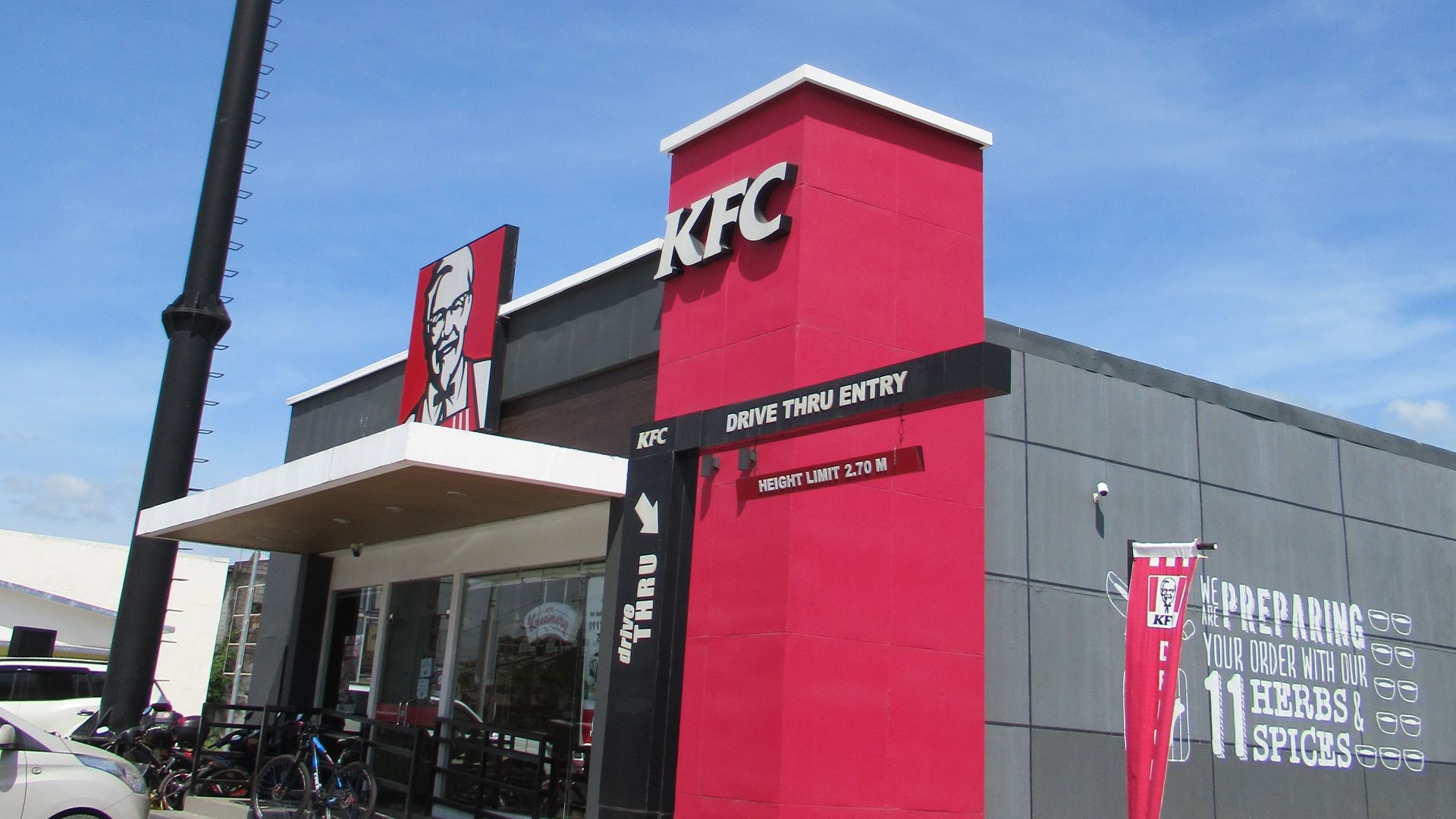 1. Wrap au poulet et au « Spicy Mac &amp; Cheese » de KFC