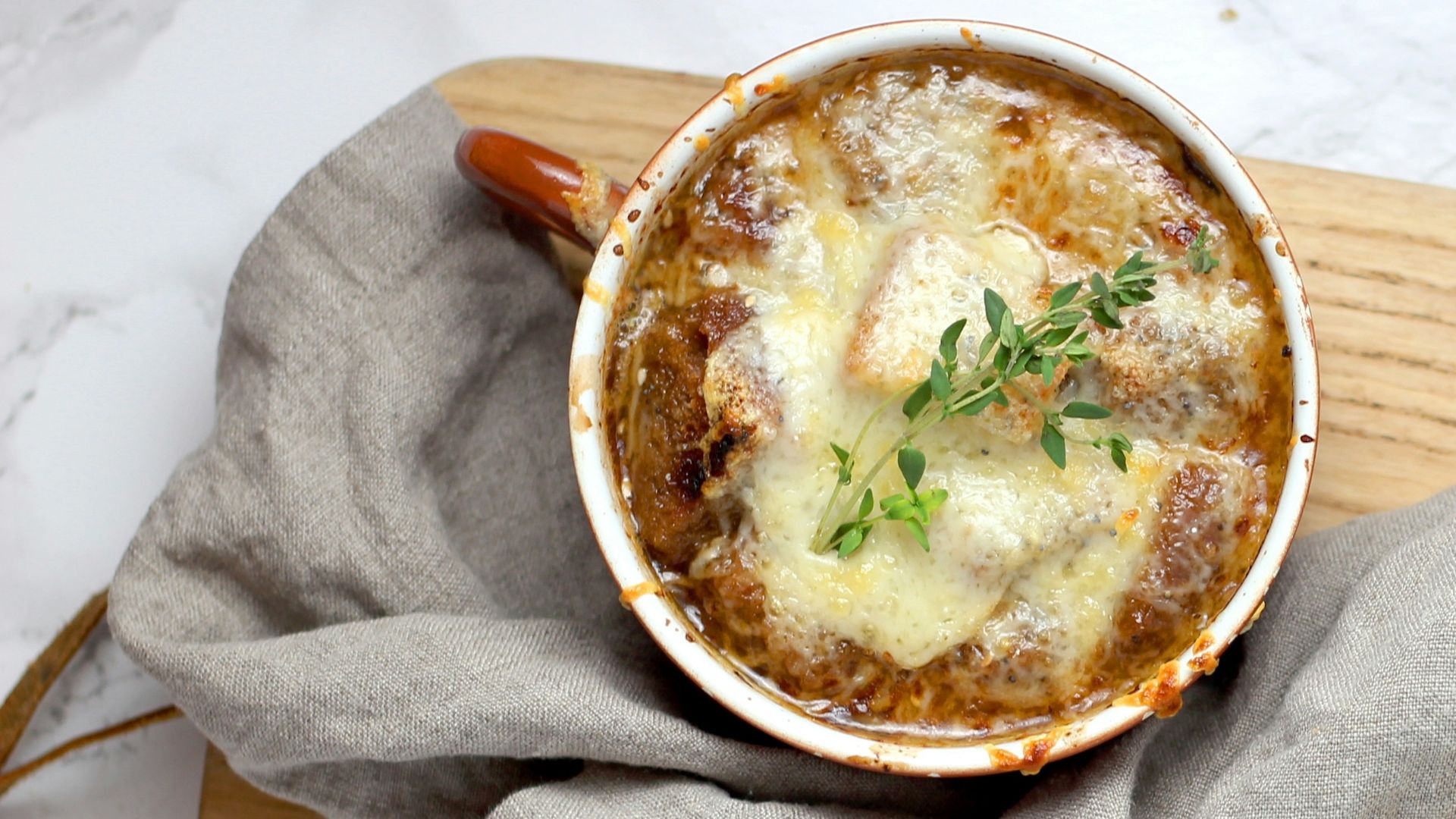 3. Soupe à l'oignon française