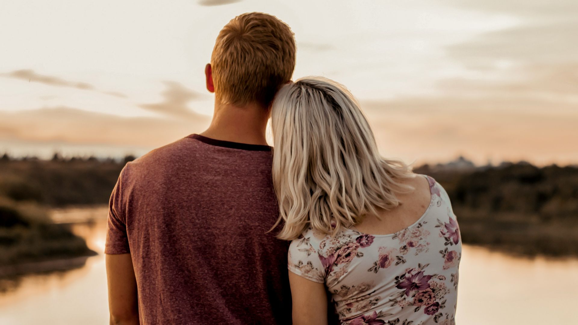 14. Est-ce qu'il arrive à se sentir à l'aise dans le silence ?