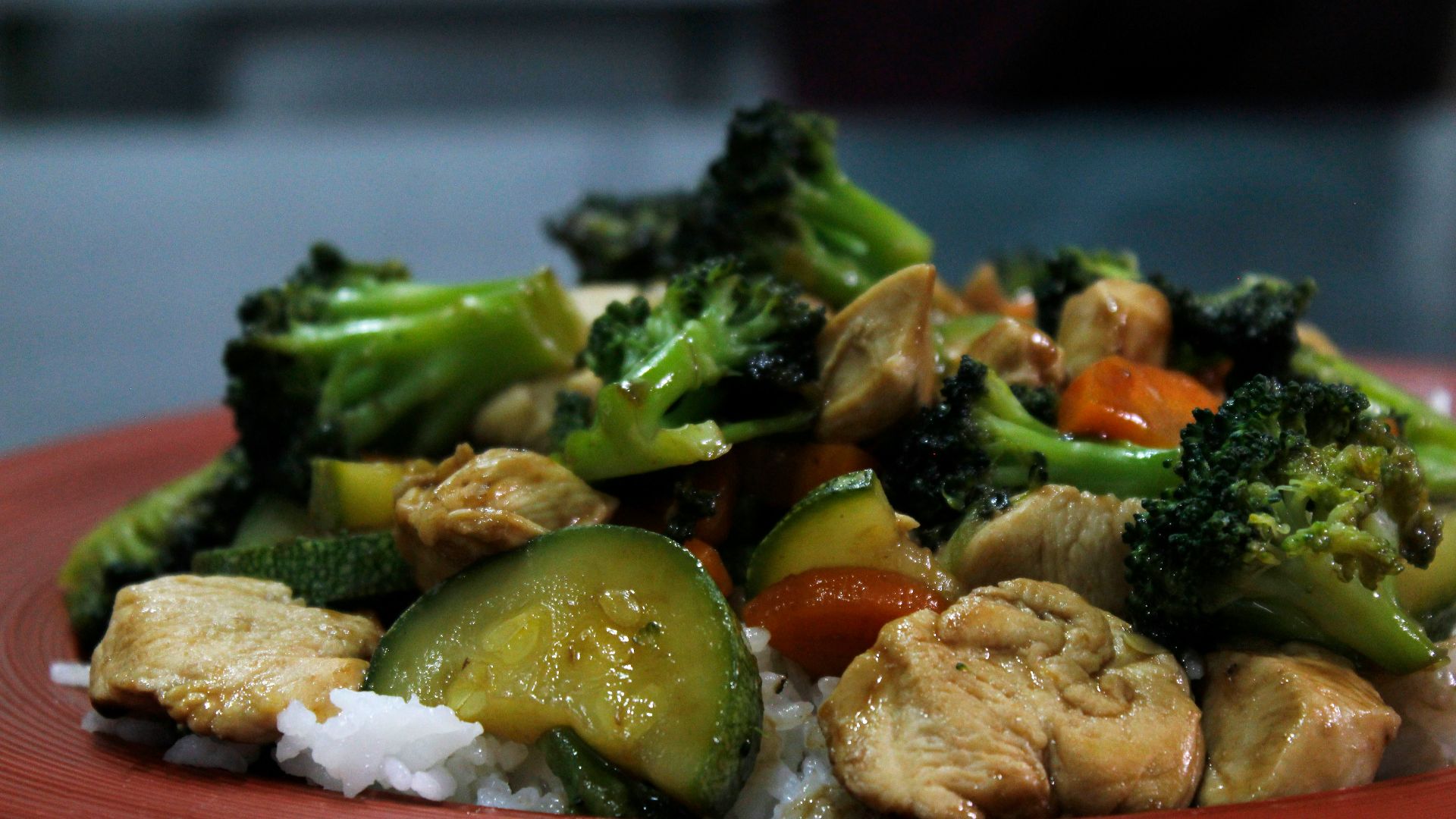 18. Sauté de poulet et de légumes