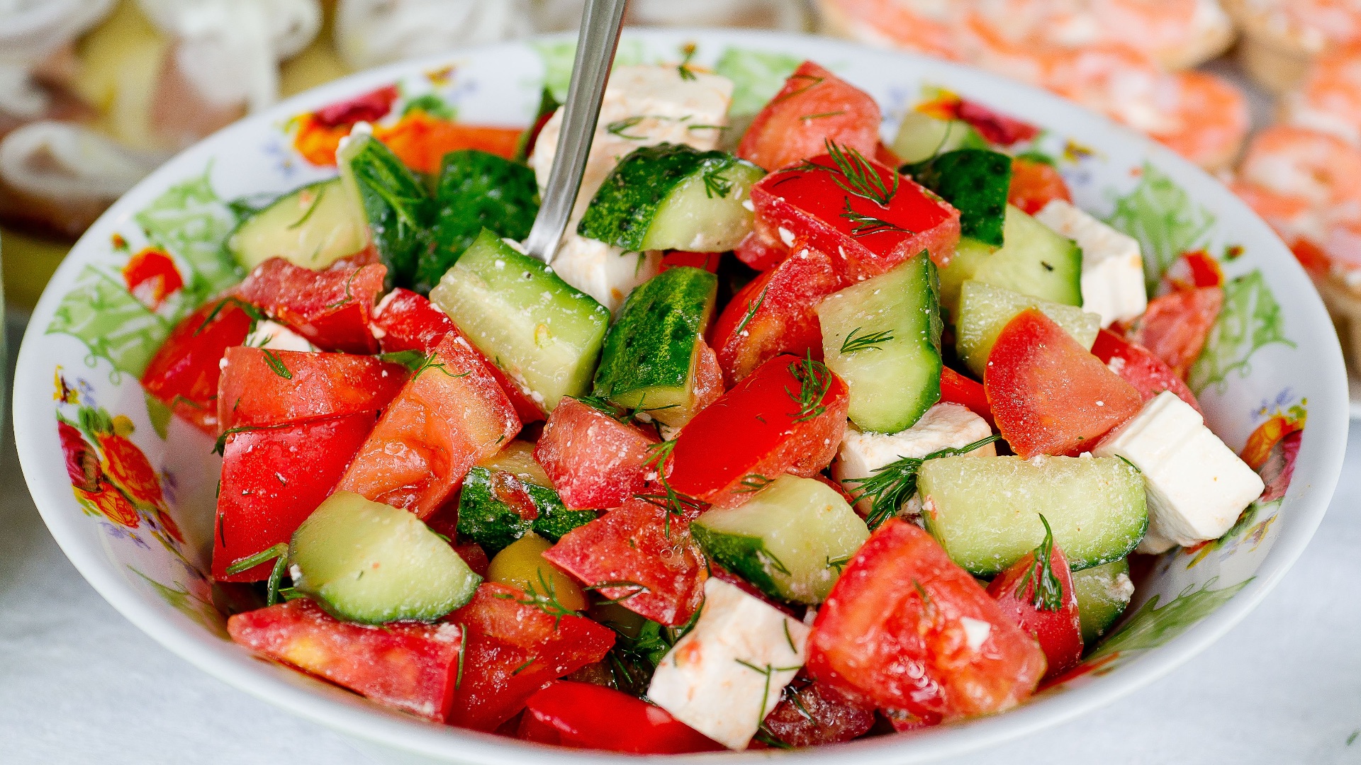 8. Salade de concombres, tomates et feta