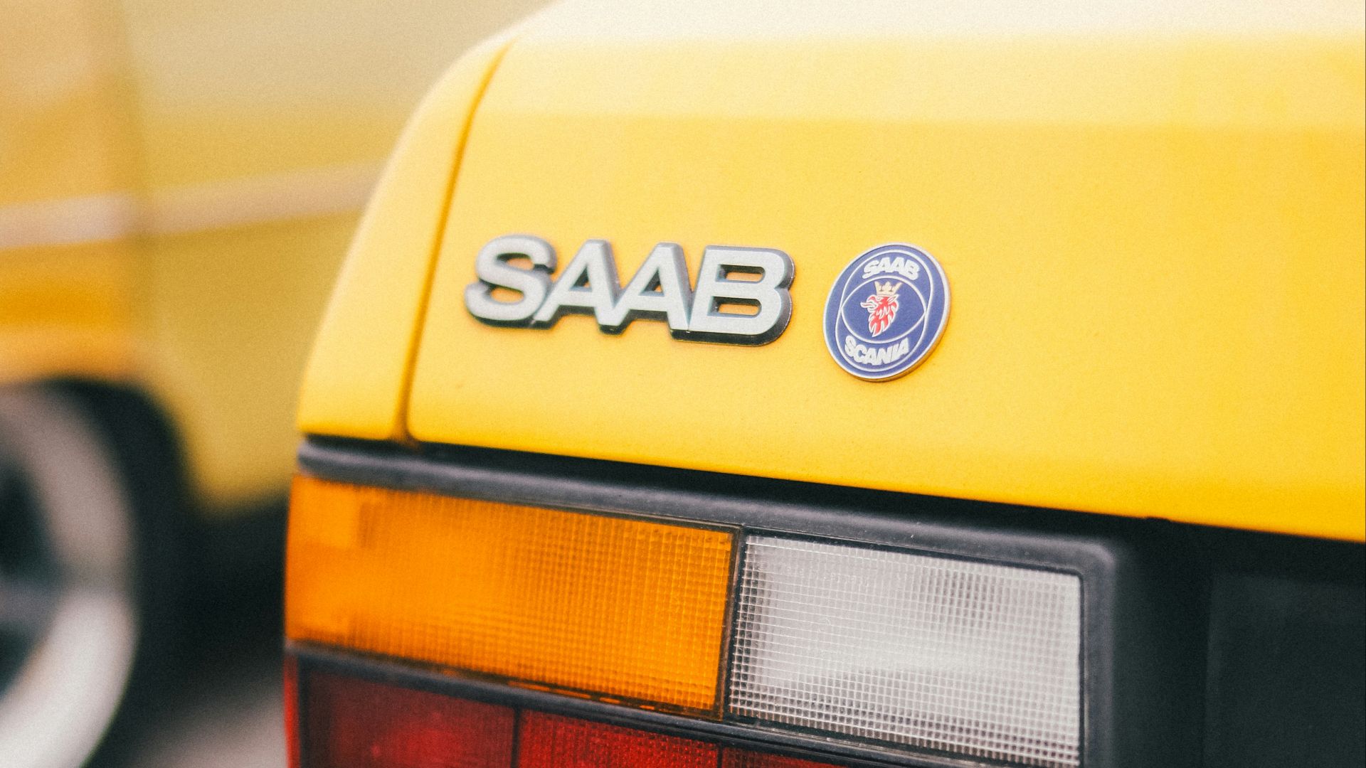 16. Saab 9-2X