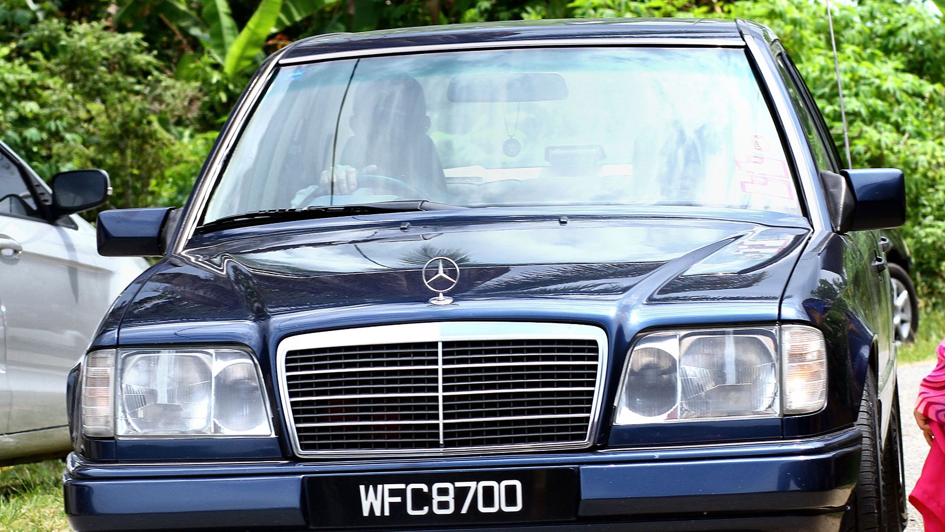 1. La Classe E W124
