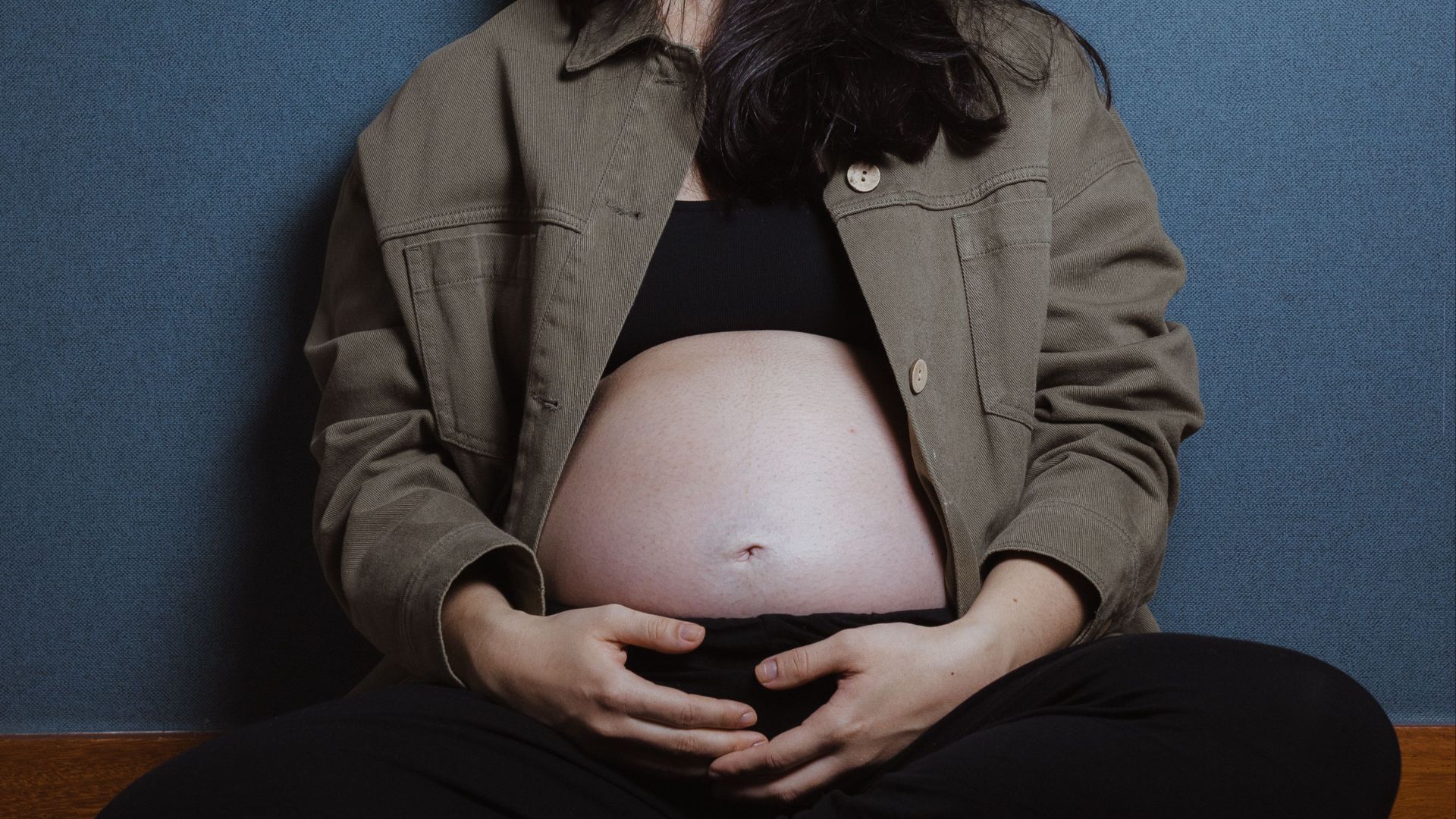 2. Le bébé descend (« allègement »)