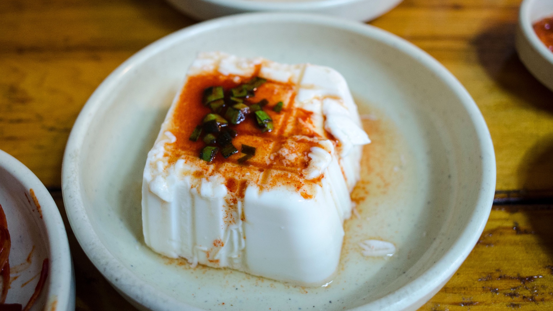 2. Ne piquez pas le tofu mou avec une fourchette