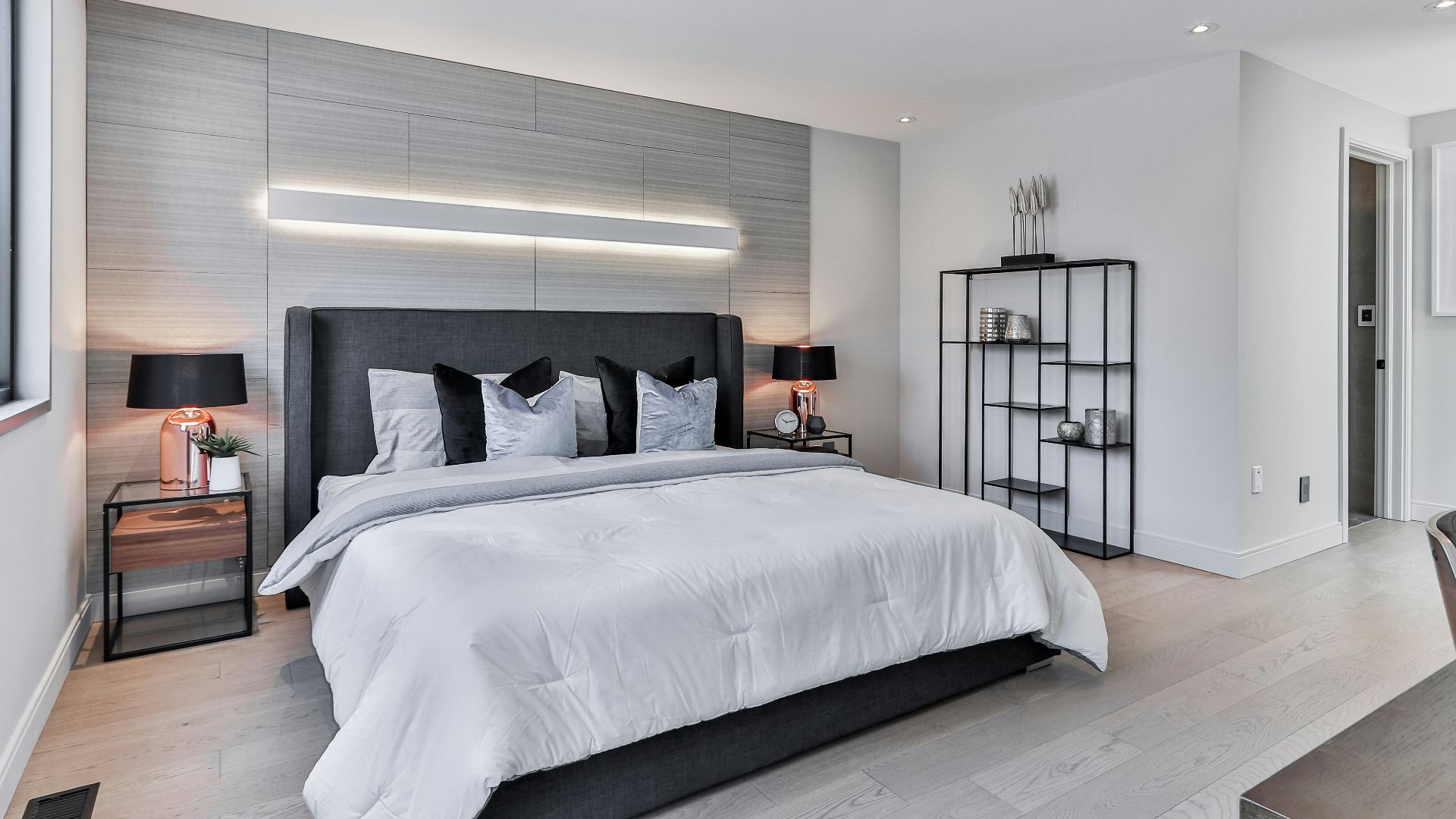 3. Aménagements de suites principales de gamme moyenne