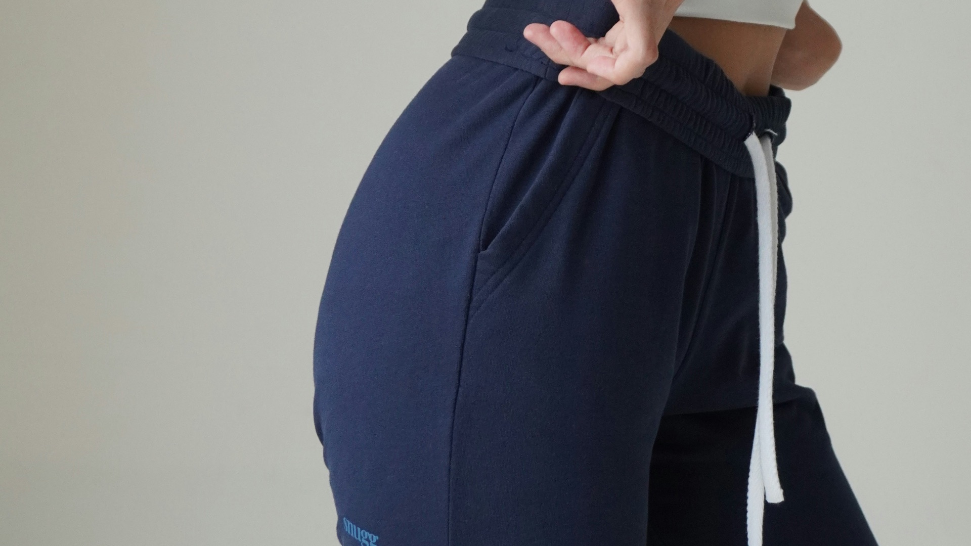 2. Portez des vêtements confortables et de couleur sombre