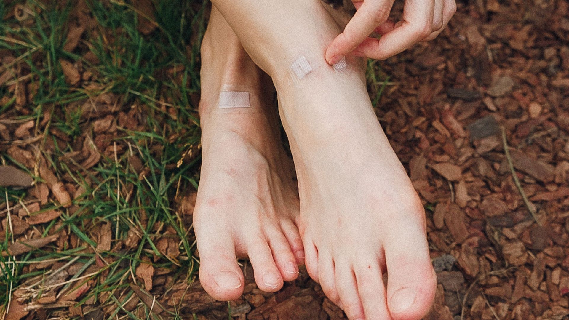 14. Vos pieds en prennent plein la figure