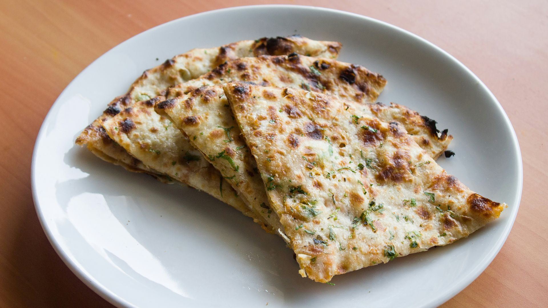 2. Naan à l'ail, en gros