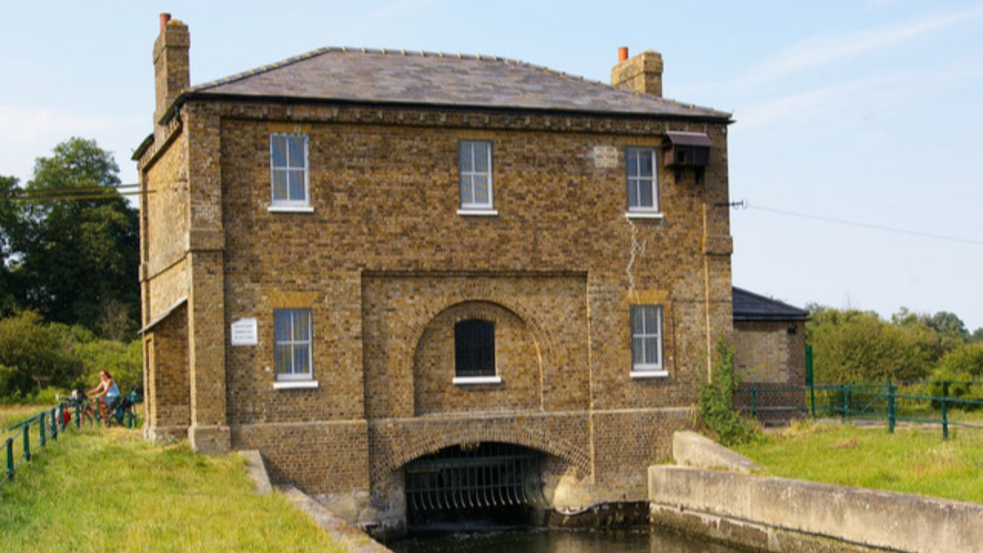 19. Petite maison de mesure du niveau d'eau