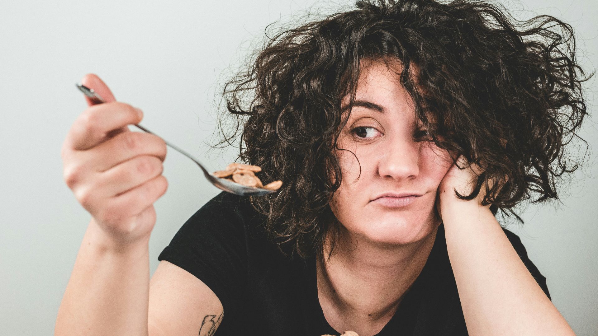 18. Vous vous sentez rarement rassasié(e) après avoir mangé
