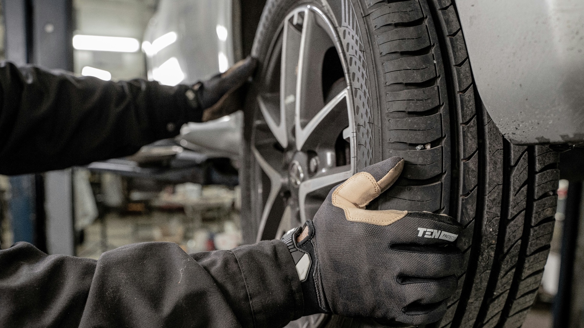 4. Effectuer la permutation des pneus et les inspecter