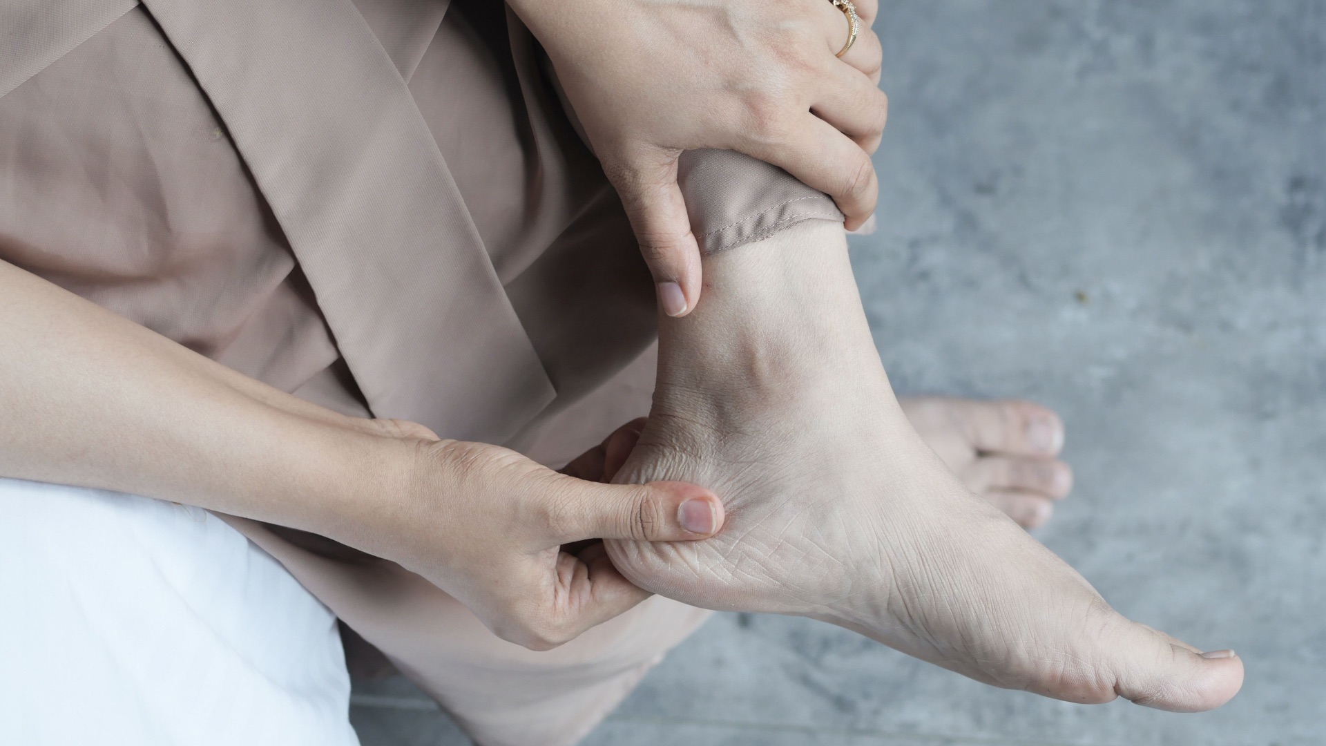 3. Gonflements au niveau des jambes et des chevilles