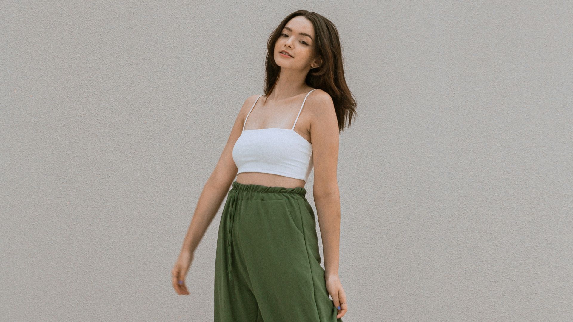 2. Pantalon à jambes larges