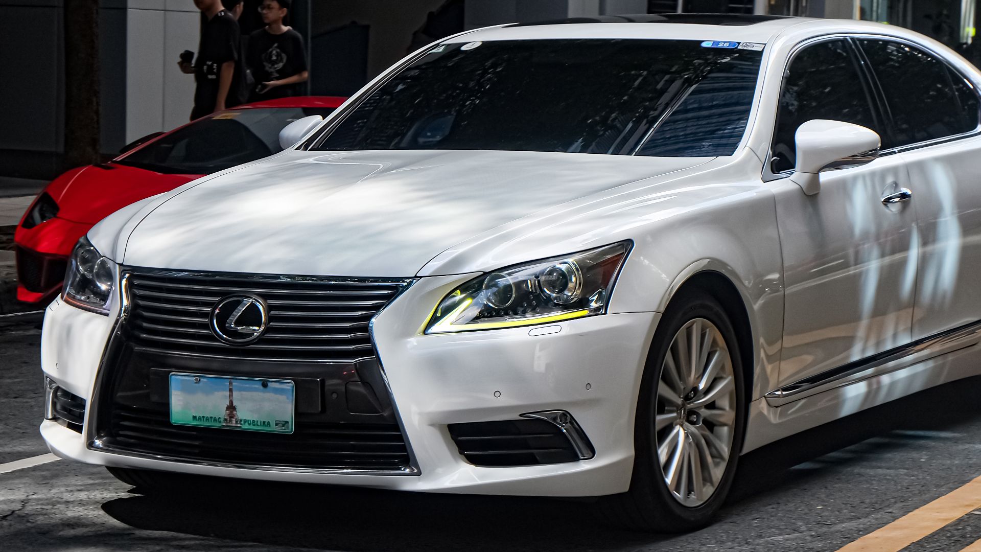 1. Lexus LS 460