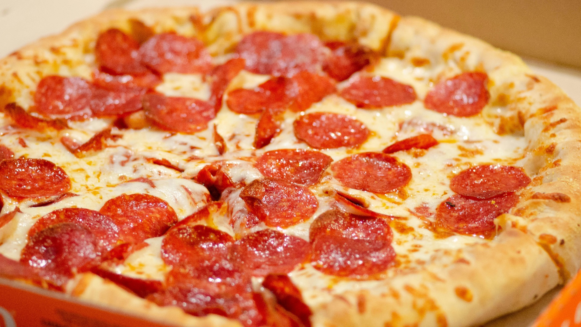 5. Il n'y a aucun mal à manger une pizza avec un couteau et une fourchette