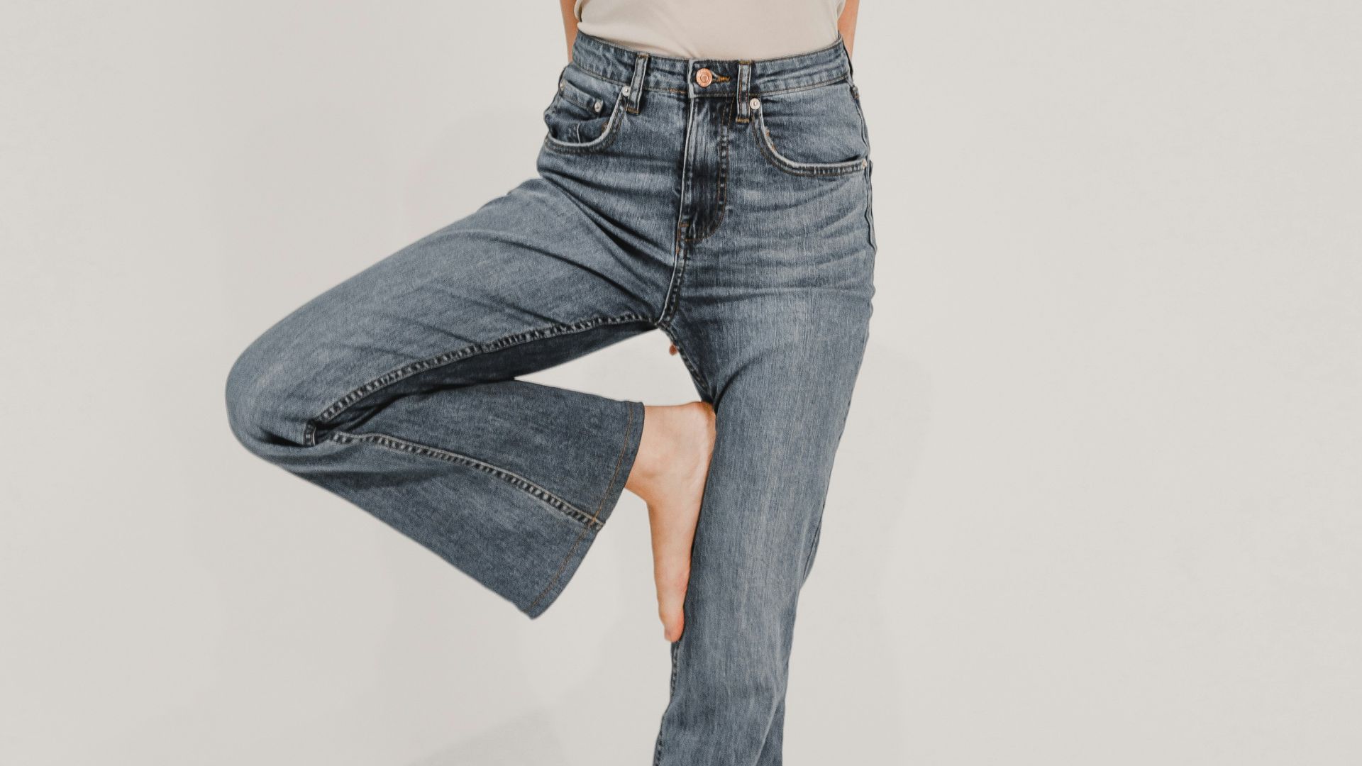 6. Jeans évasés