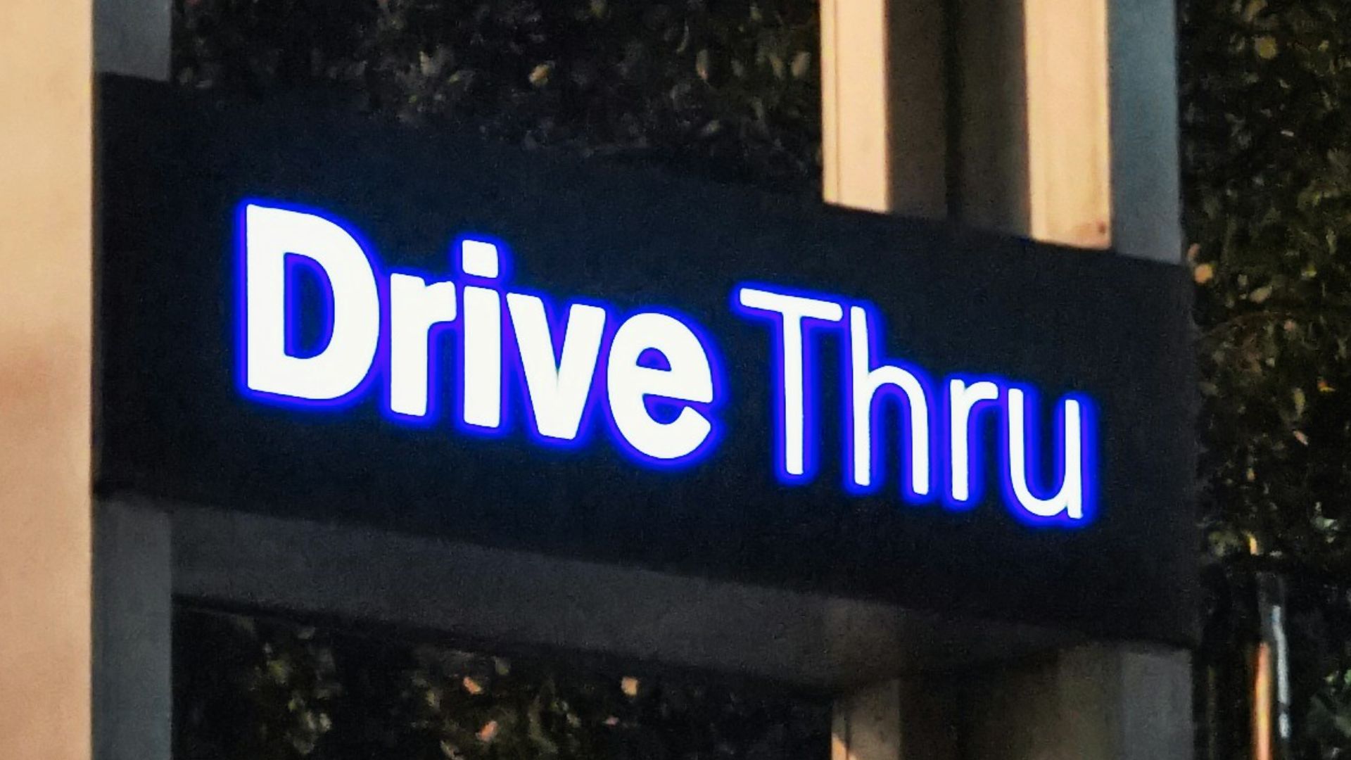 18. « Drive-Thru » est devenu l'orthographe la plus courante