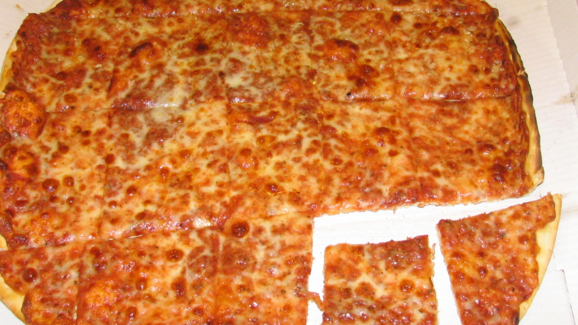 9. Pizza « à la manière des tavernes » (Chicago, États-Unis)