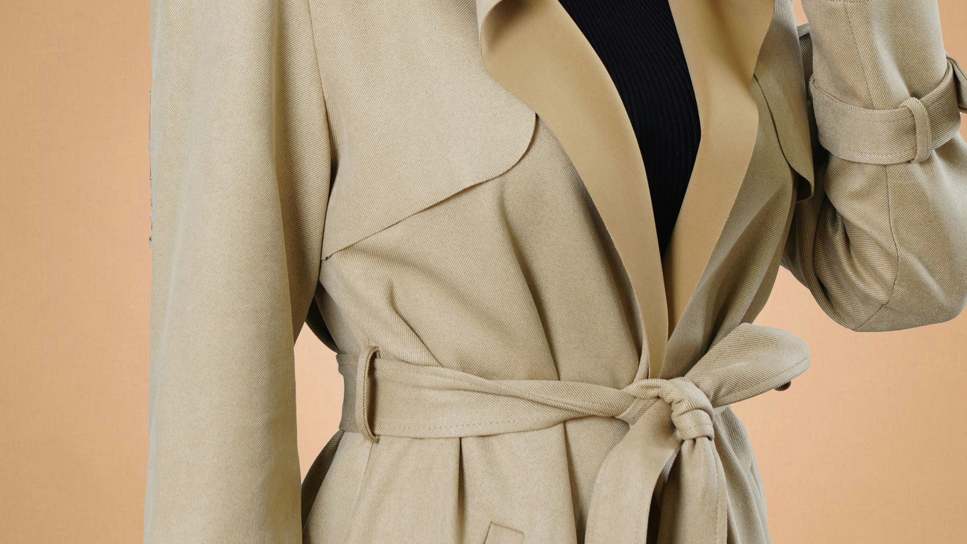 14. Un trench-coat sombre