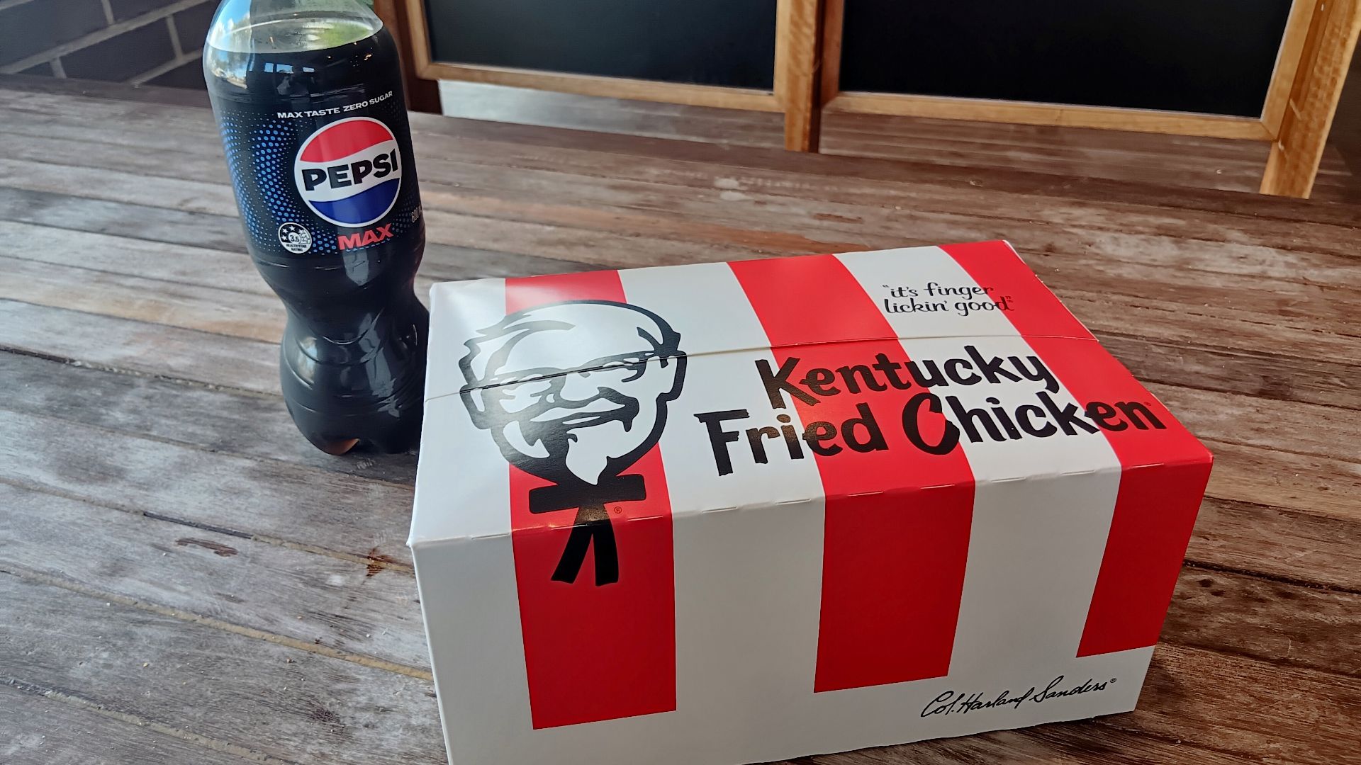 5. Wrap au poulet et au macaroni au fromage de KFC