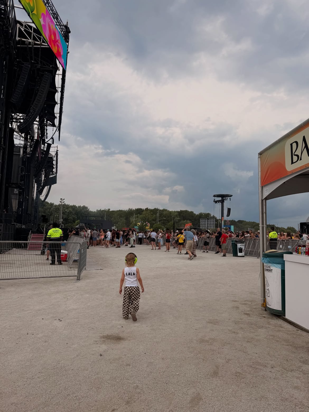 Si petit devant l'immensité
