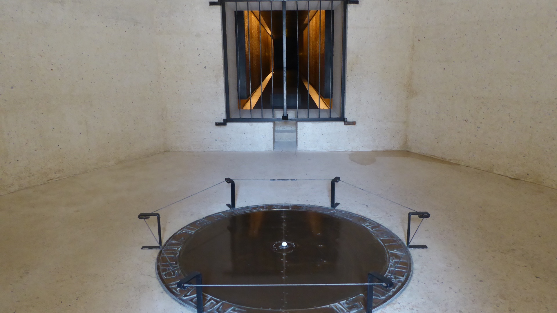 16. Mémorial des martyrs de la déportation — Paris, France