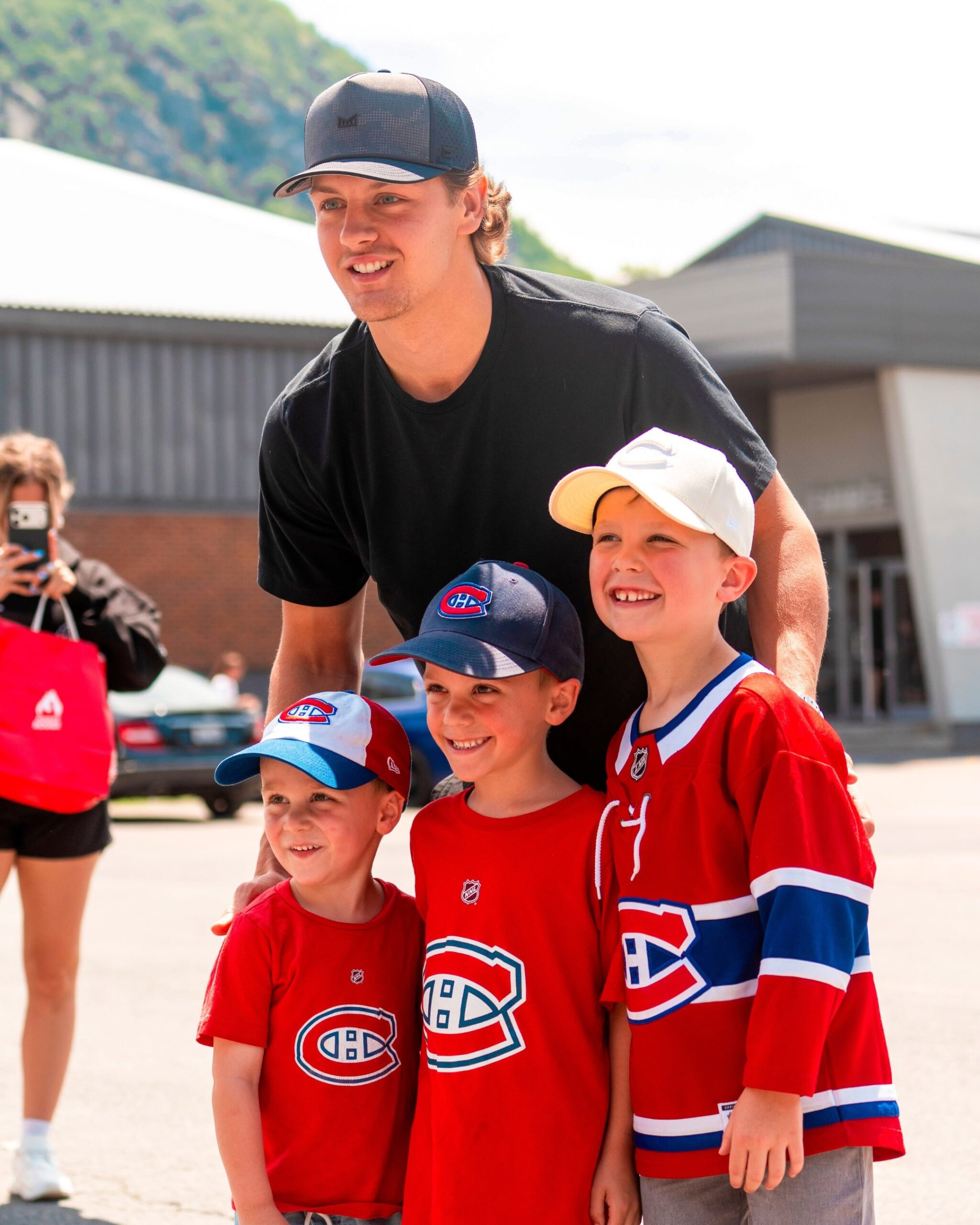 Always generous with young fans