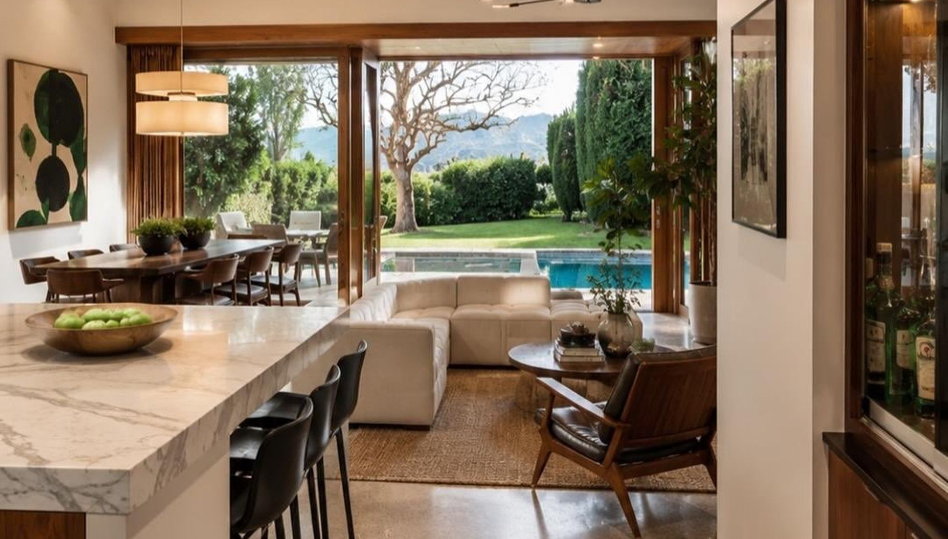 The kitchen overlooks the pool