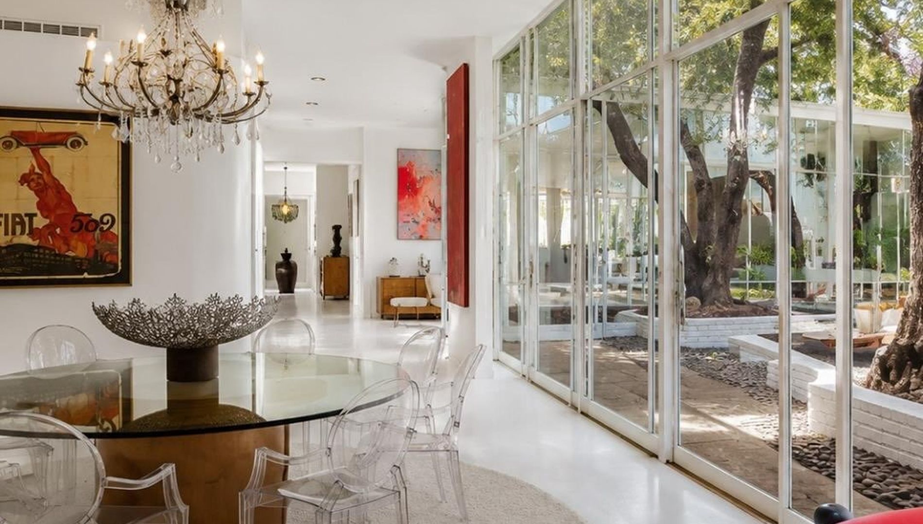 A dining room surrounded by glass